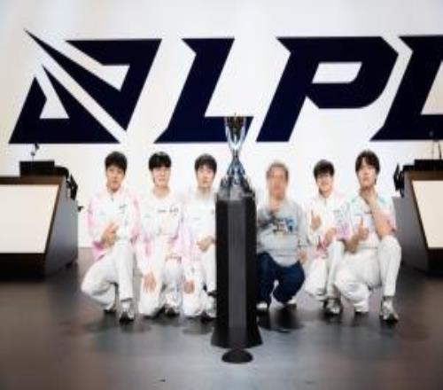 荷甲早场,连捷,大乐透专家,香港赛马会,香港马会,赛马赛事,赛马资讯